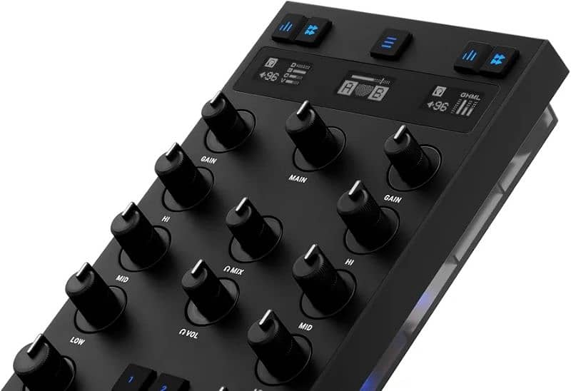 Native Instruments Traktor Kontrol Z1 Mk2 DJ Controller 2