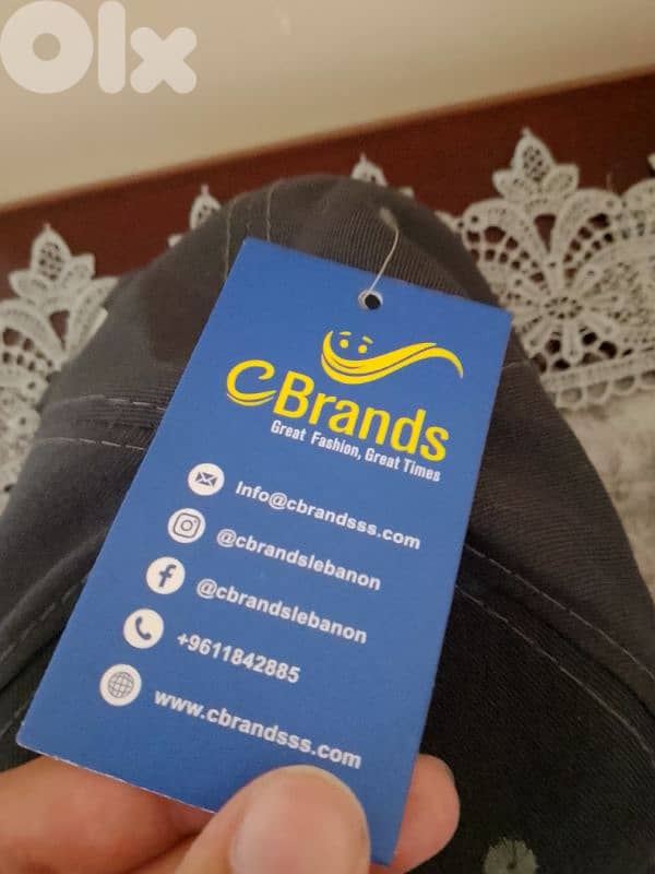 طاقية رجالي للبيع عدد 3 ماركة GUESS بعدون جديد سعر واحدي 5$ 12