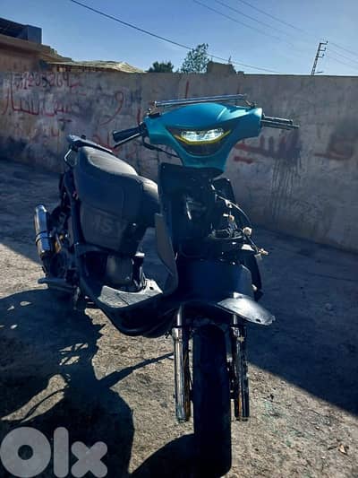 v180 azzo