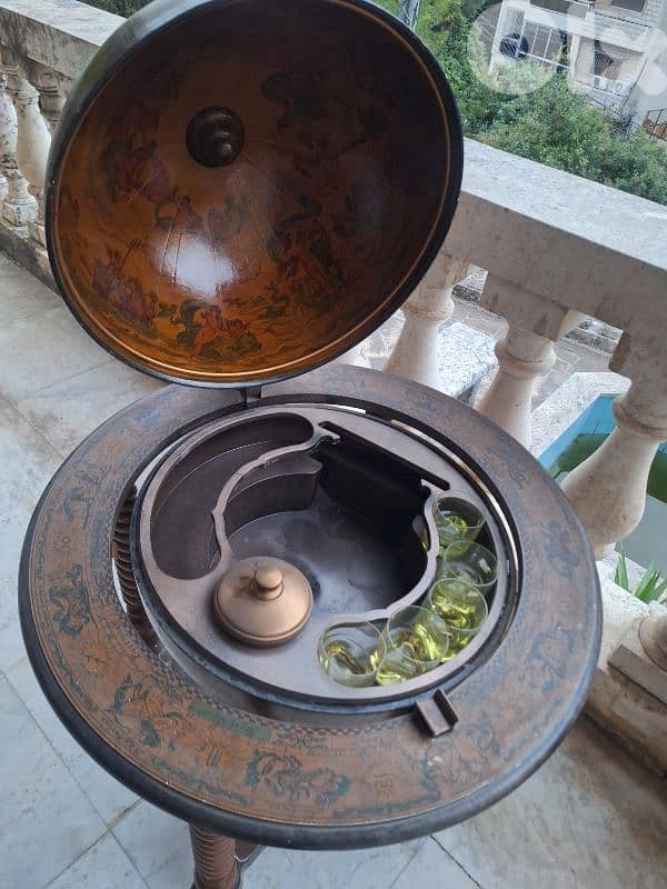كرة ارضية بار انتيك رائع جدا globe of bar vintage Italy 2