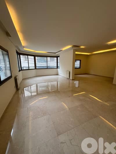 Apartment For Rent in Ashrafieh - شقة للإيجار في الأشرفية