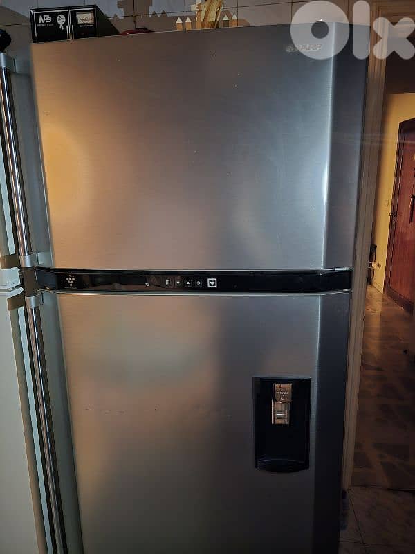 Sharp Refregirator 1