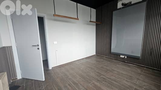 AH-HKL-555 Spacious Office 440 m² for Rent in Furn El Chebbak