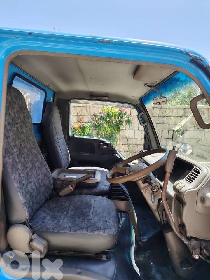 Isuzu 2004 3