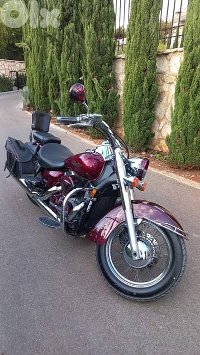 Honda shadow 750cc in excellent condition low mileage like new