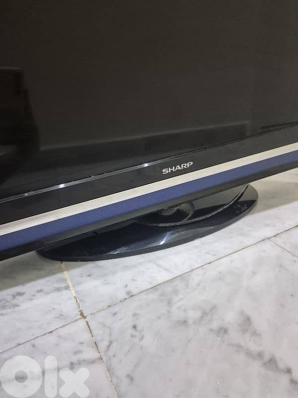 sharp TV 1