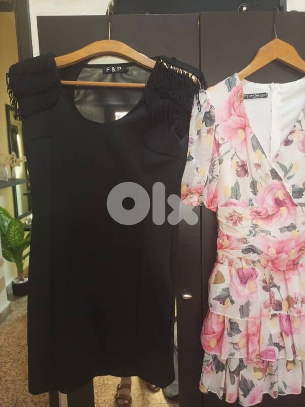 beautiful dresses 15$ each medium 2