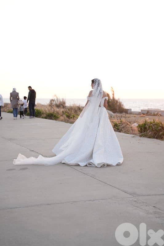 السعر 150$ wedding dress for rent فستان عروس للاجار بحالة جيدة جدا 3