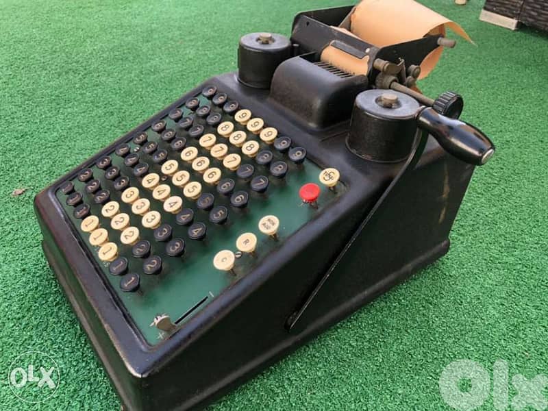BURROUGHS mechanical calculator 1