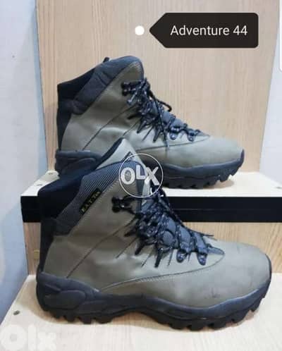 Adventure shoes size 44