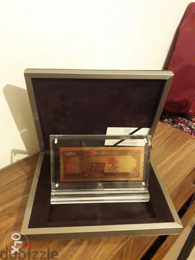 Banque du liban gold banknote with its certificate