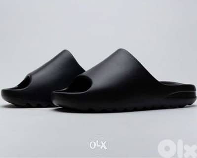 Black Yeezy Slide