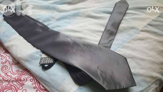tie givenchy for 5 $