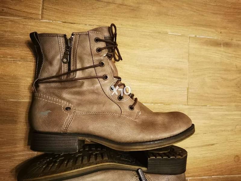 leather boots 1