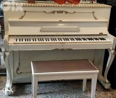 Piano Petrof