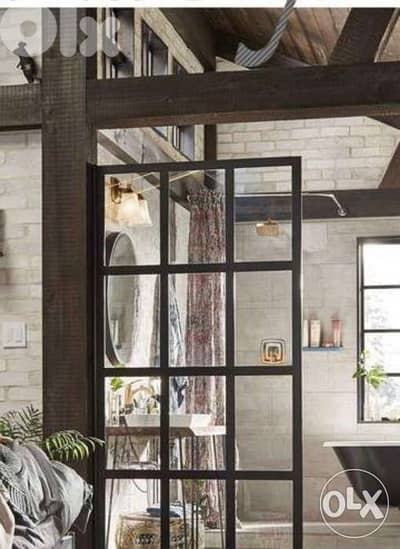 lofty triple level Clemenceau 6 vitrines and outdoor gym pilates