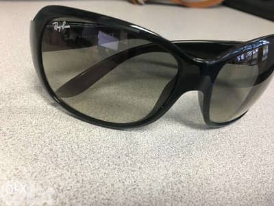 ray ban 4118 original sunglasses made in italy v good condition