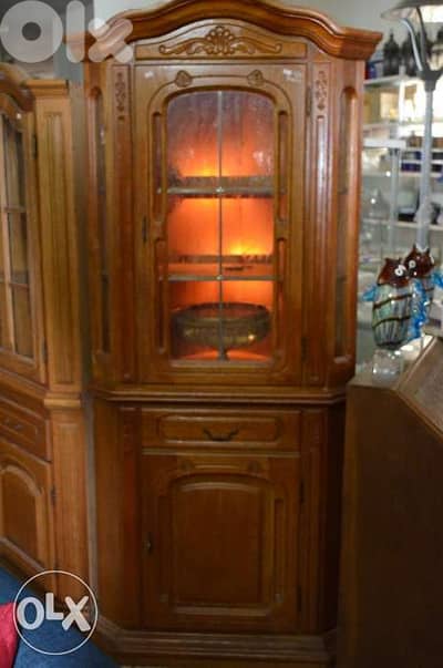 corner vetreen sundian wood