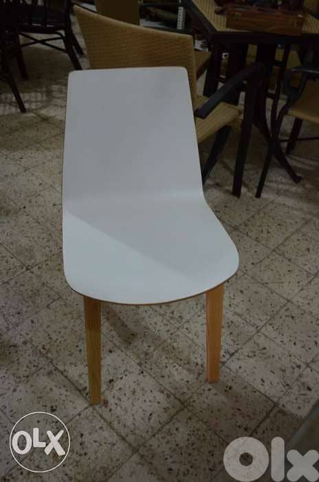 engraved table solid wood 5