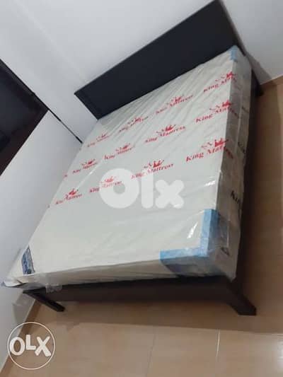 تخت مجوز مع فرشة كينغ ماترز