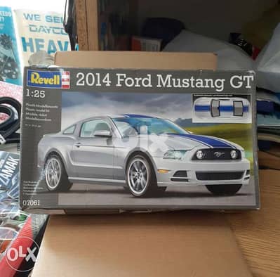 '14 Ford Mustang GT Plastic Model Kit 1:25.