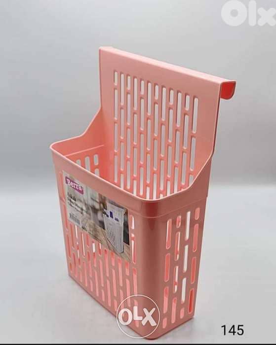 Space saving hanging basket 2