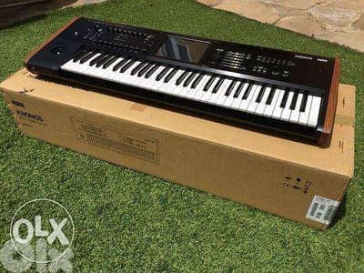 Korg Kronos 2 - 61- Key Synthesizer Workstation. Original Boxed