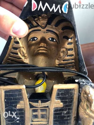 تمسال مع دو فرعوني