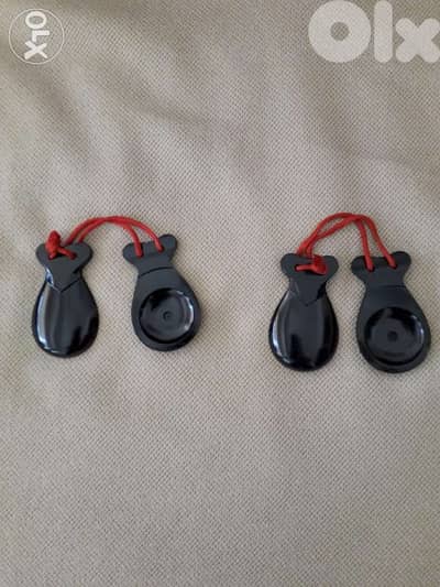 2 pairs Castanets