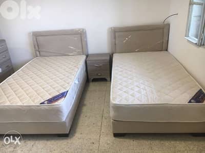 تخت مفرد عدد 2 منجد مع فرش وكوموند هديه