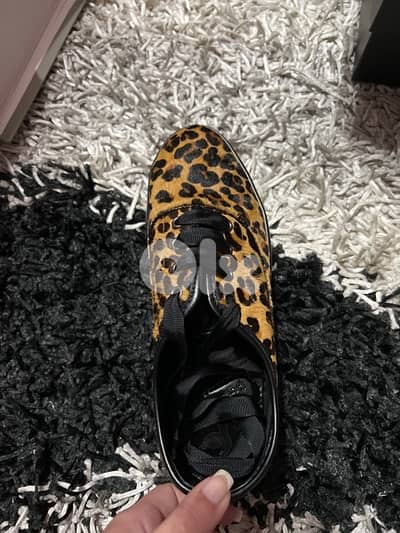 Kikers Nb 37