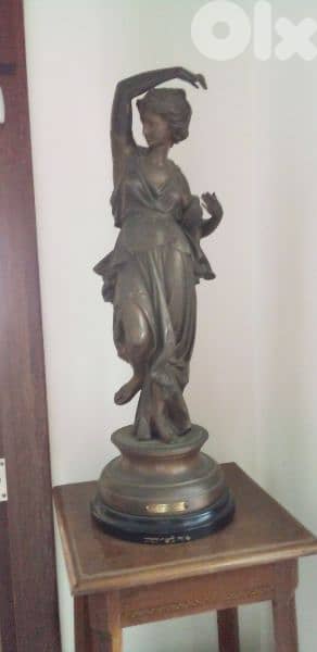 Bronze statue