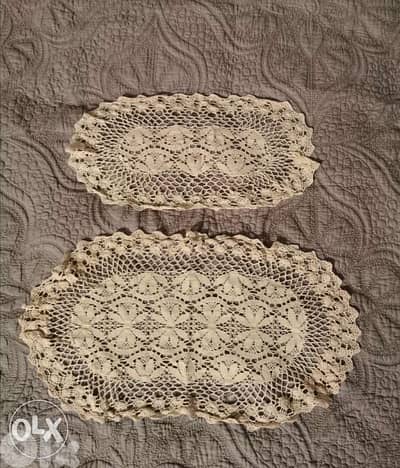 Quatre pièces de crochet