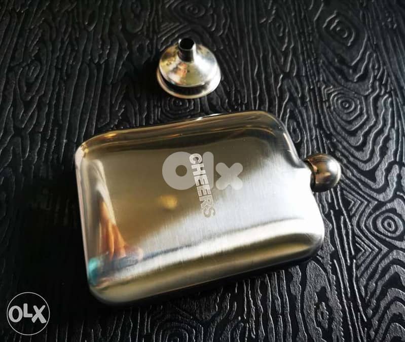 Hip Flask 2