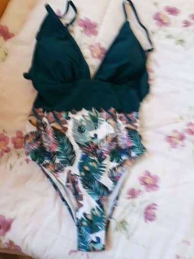 swimsuit size 40 , 25 dollars