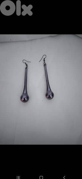 pick 3 earrings for 3= 15$ 4