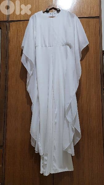 White overall jumpsuit size medium  38 40 اوفرول ابيض