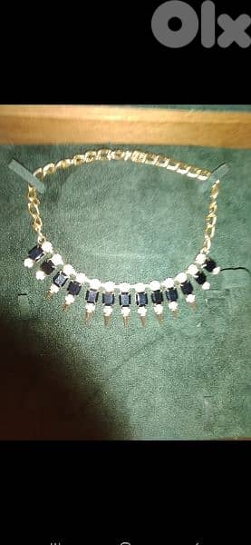 spikes necklace gold tone with black stones