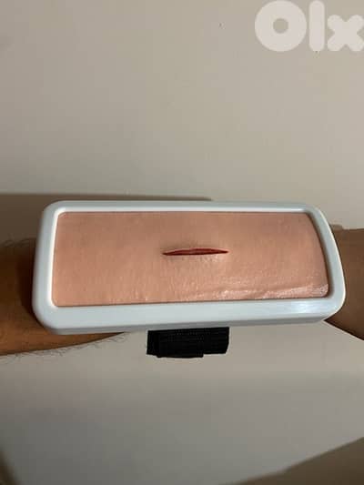 Realistic Silicone Suture Pad with pre-Cut Wound For Suturing Training