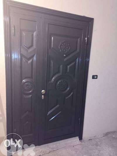 تصنيع و تركيب ابواب حديد حسب الطلب التسليم خلال يومين