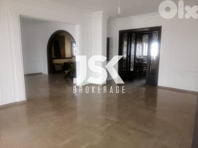 L09770 - Spacious Apartment for Rent in Sassine, Achrafieh