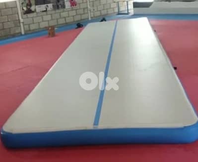 Air track 8 mètres x 2 m x 20 cm