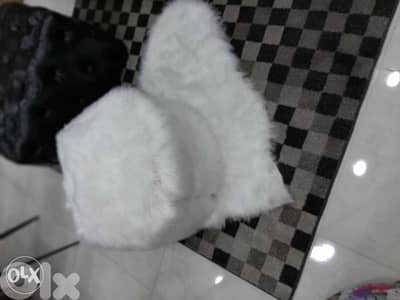 Poooof white