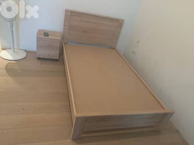 تخت مفرد ونص