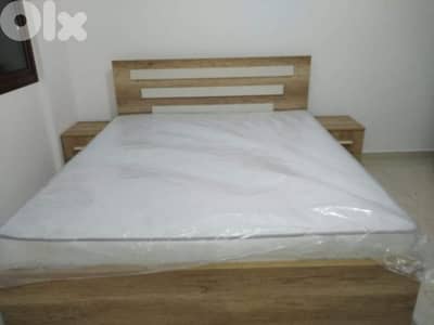 تخت مجوز مع كومود تنين و فرشة طبية جديدة من المعمل/bed couple