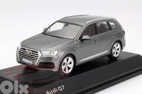 Audi Q7 (2015) diecast car model 1:43.