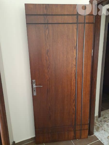 صيانة عامة لأبواب و المكاتب و المفروشات 4