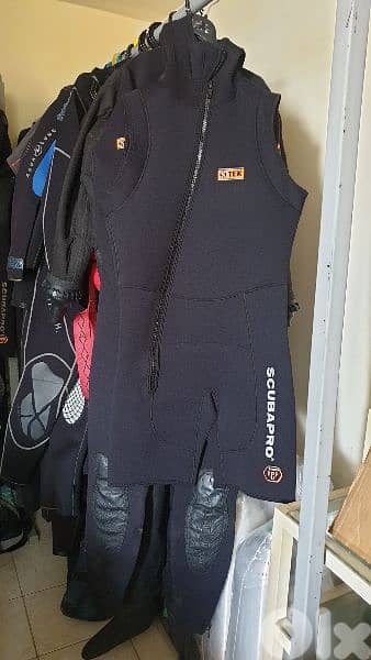 scubapro 5mm full body+  5mm