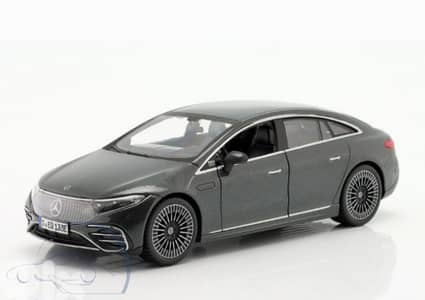 Mercedes EQS diecast car model 1:24.