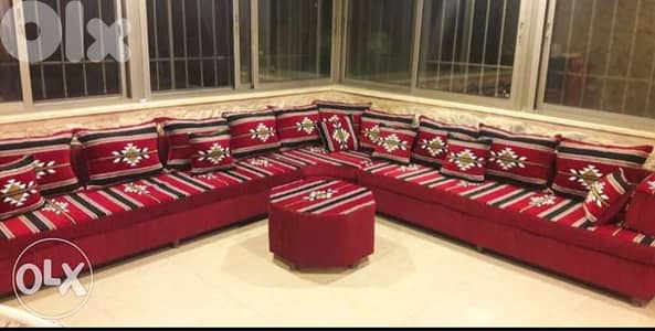 زوايا وديوانيات عربي على الارض او الخشب